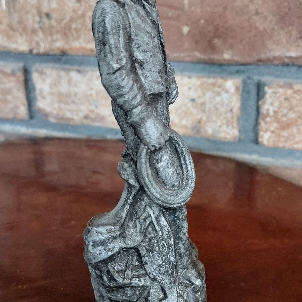Western Cowboy Statue With Rope Stetson Hat Resin Pewter Color 6 Inches - Picture 4 of 6